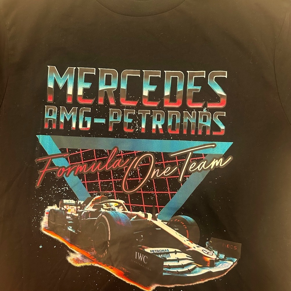 Formula 1 Mercedes - AMG Racing Team - Men’s T shirt - medium - New Never Worn